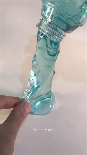 Wah thankyou! 😚 #broom #cleaning #lifehack #experiment #satisfying