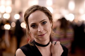 Fiona Dourif joins SYFY & USA’s Chucky series, setting up a terrifying father-daughter reunion