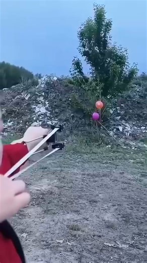 🎯 ¿Te cuesta atinar con tu resortera? Con esta resortera profesional con apuntador láser, apuntas con precisión milimétrica incluso a larga distancia. 🔴 Láser integrado para mejor puntería 🏹 Tensión fuerte y estable para mayor alcance 🔥 Ideal para practicar tiro al blanco o actividades al aire libre https://pagaentucasa.com.mx/products/snipershot | Paga En Tu Casa