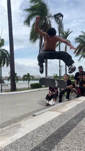 Mastering the Fakie 360 Flip in Skateboarding