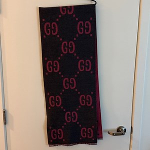 Gucci GG reversible wool scarf