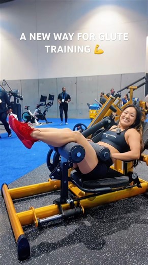Bet you’ve never seen a hip thrust machine like this before 👀 Made for the best glute training! 💪