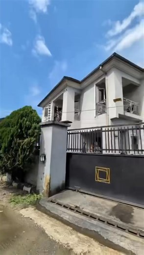 PRICE SLASH ‼️ *FOR SALE* 🏣💫™️ A detached four (4) bedroom (ensuite) duplex for outright sale. LOCATION: Akpasak Estate, Oron Road, Uyo. TITLE: C of D (registered Power of Attorney and Survey plan) PRICE: 140m‼️now FEATURES: ~ POP ceiling, fenced and gated ~ wardrobe, kitchen with cabinet and tops ~ perfect finishing with study, laundry and a store rooms. ~ well developed environment. ~ 3.5kVA inverter and 16 solar panels with 3 lithium batteries ~ Car park and balconies. ✍️ Seller and Buyer s