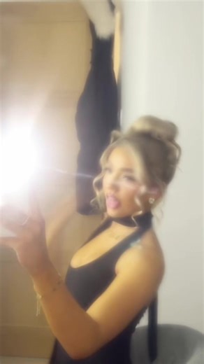 🖤 . . . . . . . . . . . . . . . . . . . . . . . . . . . . . . . . . . . . . . . . . . . . . . . . . . . . . . . .#fyp #party #blonde #bun #tan