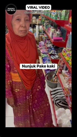 Nenek Tua Menggemaskan‼️ #reaksibule #shorts #viralvideo #namakutakbiasa