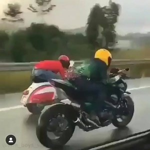 Kawasaki Z800 Vs Bajaj Priya | Ajay On Wheels