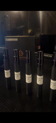 لحظة الحقيقة. 📦✨ شهور من التخطيط والتسويق تتلخص في هذه اللحظة—أول عينات حقيقية من نورين و هيبة الذهب. بصراحة، ردة الفعل تختصر كل شيء. لم نصنع مجرد عطر، بل بنينا معياراً جديداً. 💎 The moment of truth. 📦✨ Months of strategy, marketing intensives, and late nights all come down to this—the very first samples of Nourine and Haybat Al-Dhahab. Honestly, the reaction says it all. We didn't just create a scent; we built a new standard. #MTAPerfumes #عطور_الرياض #SaudiBrands #PerfumeReaction #NicheFrag