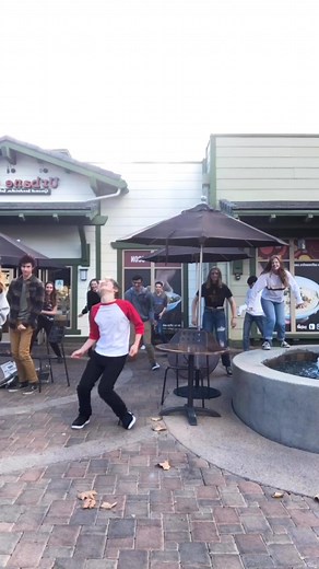 Discover the Stylish GV005 Cobalt Sneakers