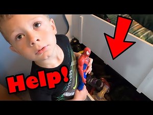 12 inch Marvel Action Figures HELP me name and count them all!