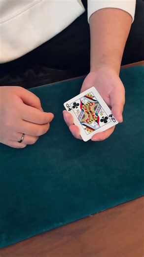 Autumn Tints Card Magic Techniques Revealed