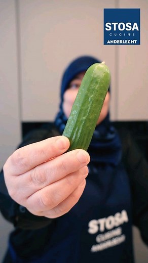 Comment bien conserver les CONCOMBRES? À votre avis au frais ou à température ambiante? Le concombre je le consomme a toutes les sauces, en salades, comme stick, comme une pomme aussi. J'aime trop le tremper dans du hummus 😋 De quel prochain fruit ou légumes vais-je vous parlez? Prenez soin de vous et que la paix soit sur vous Mymy ❤️❤️❤️ #fruit #legumes #vegetables #vegan #video #videooftheday #pourtoi #foryou #astuce #tips #fresh | MyMy Au Pays Des Délices