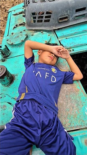 Falling asleep on a backhoe #trendingshorts