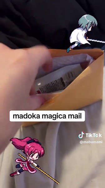 Sayaka Miki and Kyoko Keychain Unboxing Experience