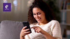 DecorTech Round End Table with Bluetooth Speaker and USB Charging Port, Walnut