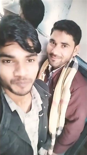 Aaj train me maja aaya 😂 #shorts #viral #viralvideo #shortvideo #shortsvideo #funny