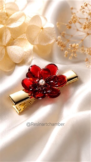 Making Resin Flower Hair Clip❤️ Stunning Floral Hair Barrette with a Pearl Center❤️ #ytshorts
