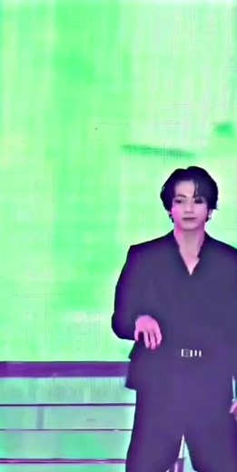 BTS Performance: Energetic Dance Routine on Stage