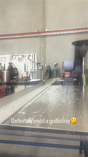 Maritime Customs on Instagram: "This is the start of fuel tank 1 of 2 that we have to build this week. This customer initially brought their old tank in for repair but it was to far gone and worked out far more economical to replace it with a new one! #welding #marine #boats #custom #boating #customboatbuilder #aluminiumfabrication #aluminium #tigwelding #fueltank #marinewelding #boatlovers #boatlife⚓️"