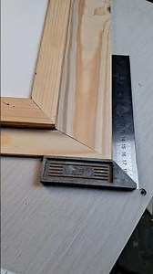 A trick for neatly joining wooden corners of different widths. #Woodworking #OddlySatisfying #DIY