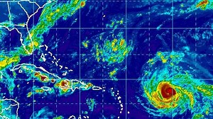 Video shows hurricane hunters flying through Irma