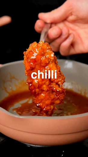 You need to try my Chilli Sesame Chicken Tender Wraps 😍😍 SAVE this recipe for later! 450g of chicken tender fillets. Tsp of smoked paprika. Salt and pepper, to taste. 75g of cornflakes, break these up with your hands. 2 eggs - beaten. Low calorie cooking spray. 3 tortilla wraps. 1/2 tbsp of light mayonnaise, per wrap. Lettuce - chopped. Sriracha Mayo, to taste. 1/2 tbsp sesame seeds. Spring onion - finely chopped. For the Sweet Chilli Sauce: 3 tbsp of sweet chilli sauce. Tbsp dark soy sauce. T