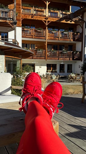 Iris Zeilstra on Instagram: "If dreaming were a sport, I’d be a pro by now 🤣 Wat zou jij doen als de PostcodeKanjer op jouw postcode valt? ✨ @postcodeloterij #PostcodeKanjer #partner"