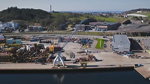 Join ROV Operations Manager Arve Iversen next Thursday, July 30, for a live webinar on the subsea resident Liberty™ E-ROV system. Learn about a recent case study with Equinor and watch a live walkaround of the vehicle. Register now: http://ow.ly/kSf550AHoNQ #erov #subsearesidency #subsearesidentvehicle #remotelyoperatedvehicles #remoteoperations #remotetechnologies | Oceaneering