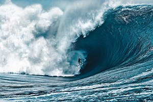 WIr freuen uns, euch den Film "Heavy Water" auf der Sommer-Tour zeigen zu dürfen! Wir zeigen euch die #Oceanstories von Nathan Fletcher und was es bedeutet ein Big Wave Surfer zu sein! JETZT euer Ticket sicher 👉 www.cine-mar.com | Saltwater Movie Night