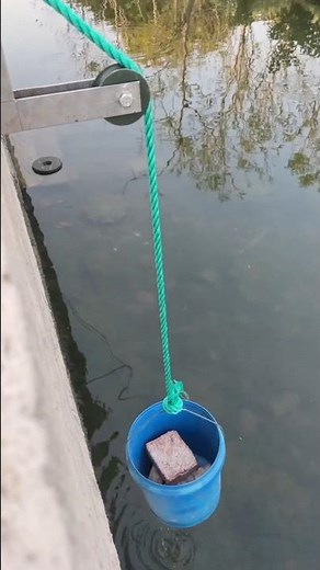 Easy Way to Lift or Lower Heavy Objects with Rope 👍 #craft #outdoors #skills