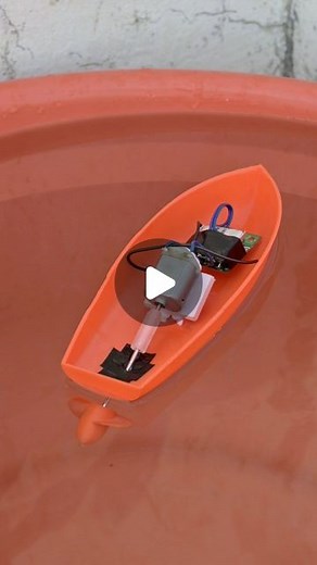 Harish Projects on Instagram: "...RC Motor Boat ⛵ harishprojects.com"