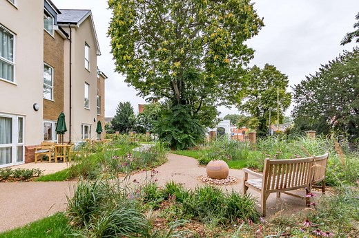 Snowdrop House Care Home | Ware, Hertfordshire | Care UK