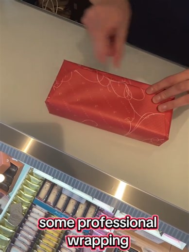 Japanese Gift Wrapping Tutorial: Mastering Aesthetic Techniques