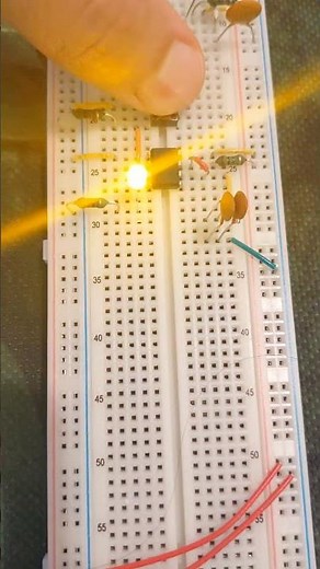 debouncing a tact switch with 4/3/2/1 capacitors for 400/300/200/100 ms delay