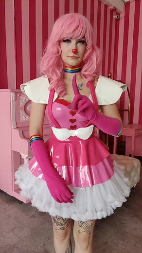 BLOOPER LMAO #33333 #geirutoneido #geirutoneidocosplay #clown #aceattorneycosplay #aceattorney #clowngirl #clowncheck #geiru #clussy #clussyfever