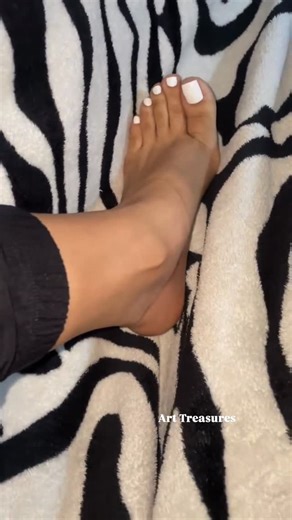 Art Treasures on Instagram: "😮‍💨😍🤩🤍 baby_malexxa [X]"