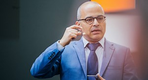 Dr. Moussally zu Table Tops auf der IDS 2019 › Komet Magazin