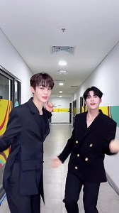 A young Filipina dancer and choreographer's dance challenge went so viral that even K-pop idols like #SEVENTEEN's Hoshi and Vernon, and #ZEROBASEONE's Hanbin and Gyuvin joined the trend! 🔥 Dive into the story here: https://nylonmanila.com/viral-tiktok-dance-by-young-filipina-dancer/ 📹: @rizelleanne, @seventeen17_official, & @zb1_official on TikTok | NYLON Manila