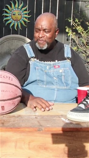 LeBron vs. Jordan: The GOAT debate heats up. Michael Jordan's interview criticisms surface. Who truly owned the court? #BubbaNBullshow #NBADebate #GOAT #Basketball