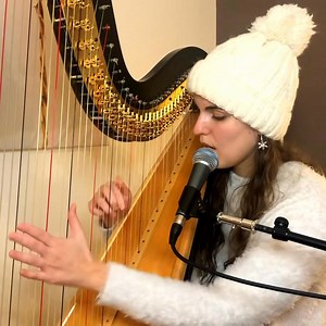 22K views · 873 reactions | « Snowman » on harp & voice ☃️❄️ Happy Holidays everyone! ✨ #snowman #harp #sia #christmas | Pia Salvia (officiel) | Facebook