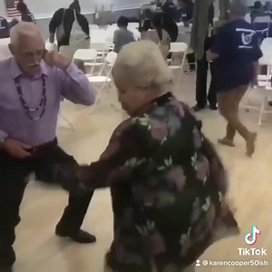 Does dancing help dementia? Helps residents express themselves in new ways: Dance movement therapy allows those with Alzheimer's disease and dementia to move as a means to communicate, which helps them develop a “physical vocabulary,” according to experts. | Grandma Daisy Healing Touch Companion