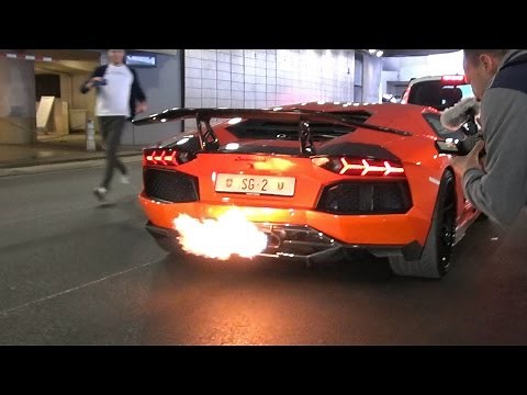 LAMBORGHINI AVENTADOR TOO LOUD FOR POLICE!