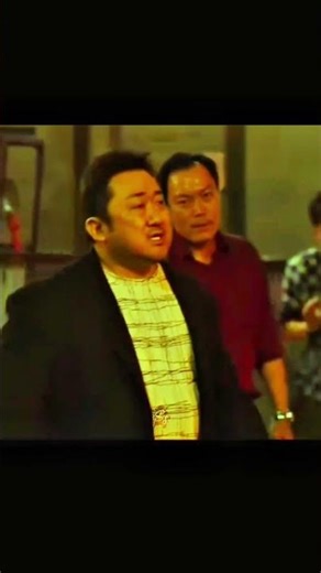 Solo vs squad, isn't that crazy?👊😗 #movieclip #nobatidao #theroundup #madongseok