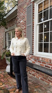 Don’t sleep on @hm they have some great styles and even better prices right now. Follow and Comment OOTD for my look and this @dibsbeauty lip plumping. It’s spicy- which means it works! Sizing details sent. • • #styleover40 #styleover50 #southernstyle | TheCollarfind