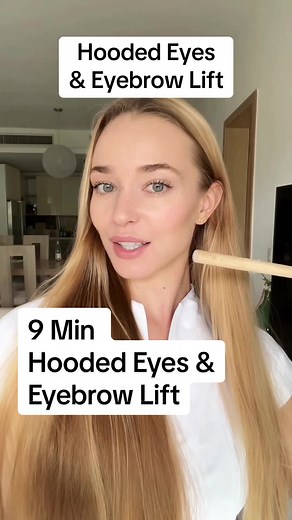 👀 The wait is finally over... 🎁 The most requested tutorial is here... ✨9-Min Complete Hooded Eyes & Eyebrow Lift Tutorial 💆🏼‍♀️ Improve your hooded eyes & lift your eyebrows 100% naturally - without needles, surgery or any other procedures 👁️ Get a Natural Eyebrow Lift with this tutorial 👩‍💻 Let me know in the comments if you'd like more in-depth tutorials like this #facemassage#eyebrowlift#hoodedeyes#naturaleyebrowlift #selfcarejourney #naturalfacelift #facemassageroutine #facesculpting