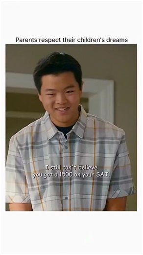 @cinematicworldhub on Instagram: "🍜 Series: Fresh Off the Boat (2015–2020) 🎭 Genre: Comedy • Family • Sitcom ⏱️ Runtime: 6 Seasons | ~22 mins per episode ⭐ Rating: 7.8/10 (IMDb) 📖 Overview: Fresh Off the Boat follows the Huang family as they move from D.C.’s Chinatown to suburban Orlando in the ’90s. Led by fierce, hilarious mom Jessica and easygoing dad Louis, the family navigates cultural clashes, new beginnings, and everyday chaos — all seen through the eyes of hip-hop–obsessed Eddie. It’s