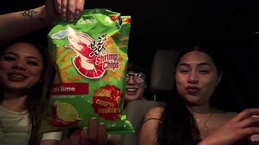 Shrimp Chips & Poolside Vibes Vlog
