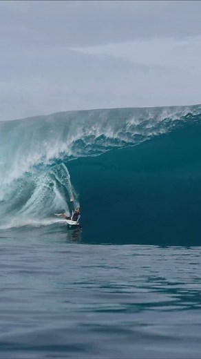 4.4K views · 159 reactions | Bodyboarding BIG GLASSY Set Waves at Teahupo'o Filmed by Bogus Sta | Waves of the World on YouTube | Facebook