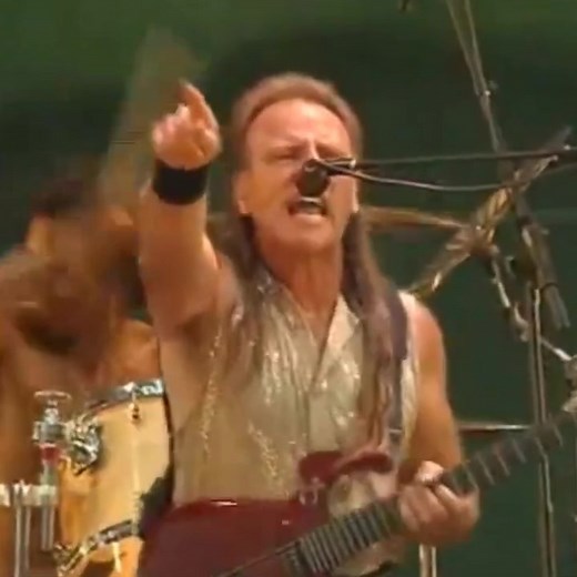 Mark Farner Live Performance of 'Footstompin' Music' (2004)