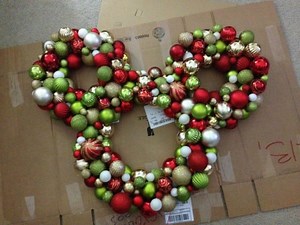 Step by Step Instructions To Create Your Own Mickey Head Bulb Wreath | Chip and Company
