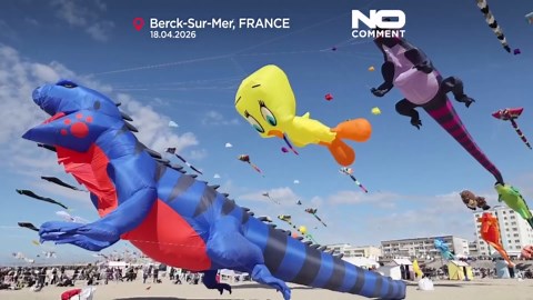 Χαρταετοί στον ουρανό του Μπερκ-σιρ-Μερ για την έναρξη του 39ου διεθνούς φεστιβάλ